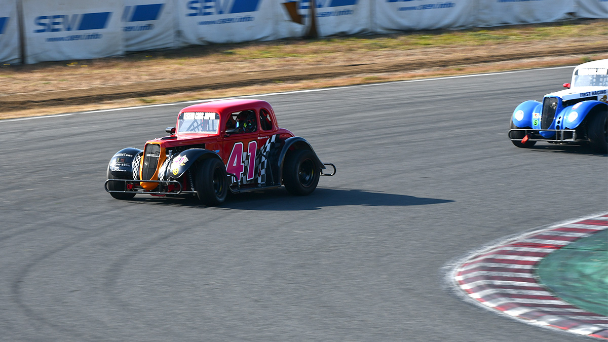 LEGEND CARS RACE