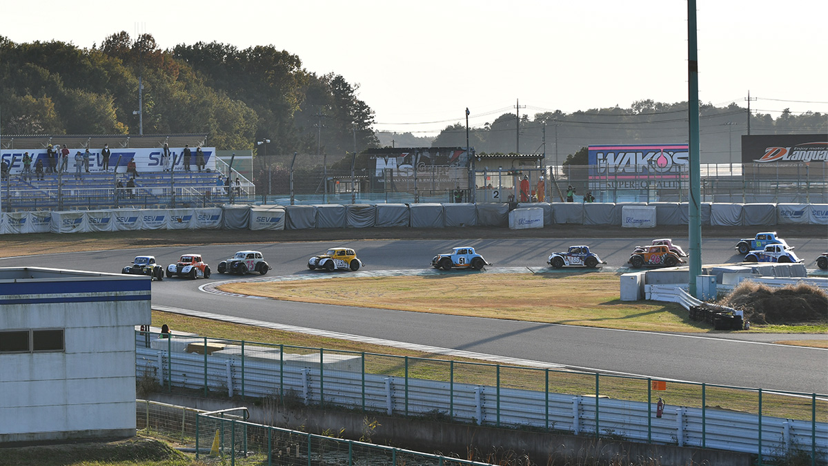 LEGEND CARS RACE