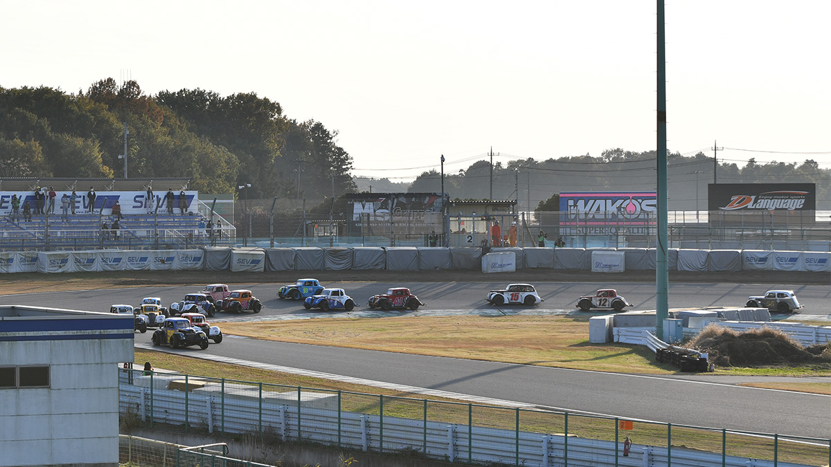 LEGEND CARS RACE