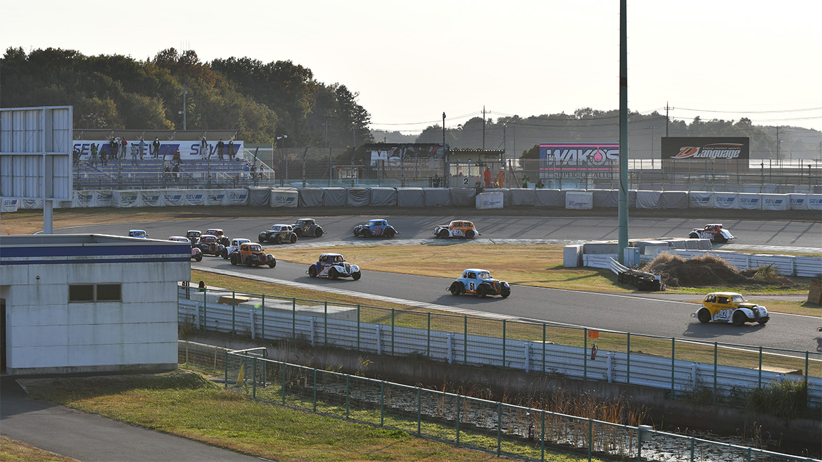 LEGEND CARS RACE