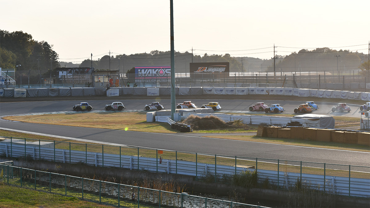 LEGEND CARS RACE