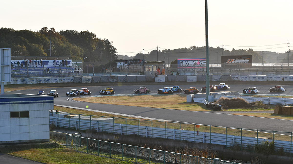 LEGEND CARS RACE
