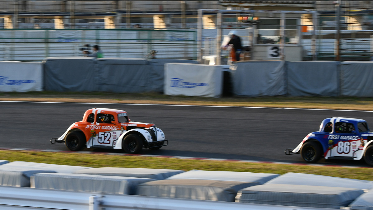 LEGEND CARS RACE