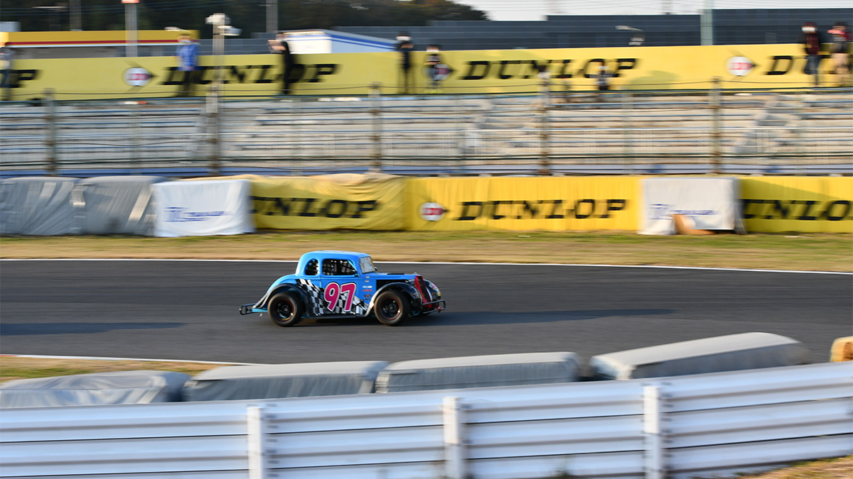 LEGEND CARS RACE