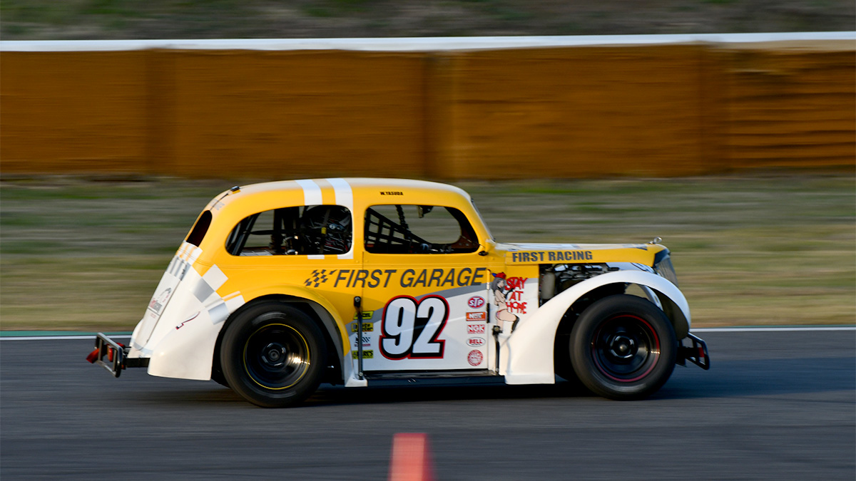 LEGEND CARS RACE